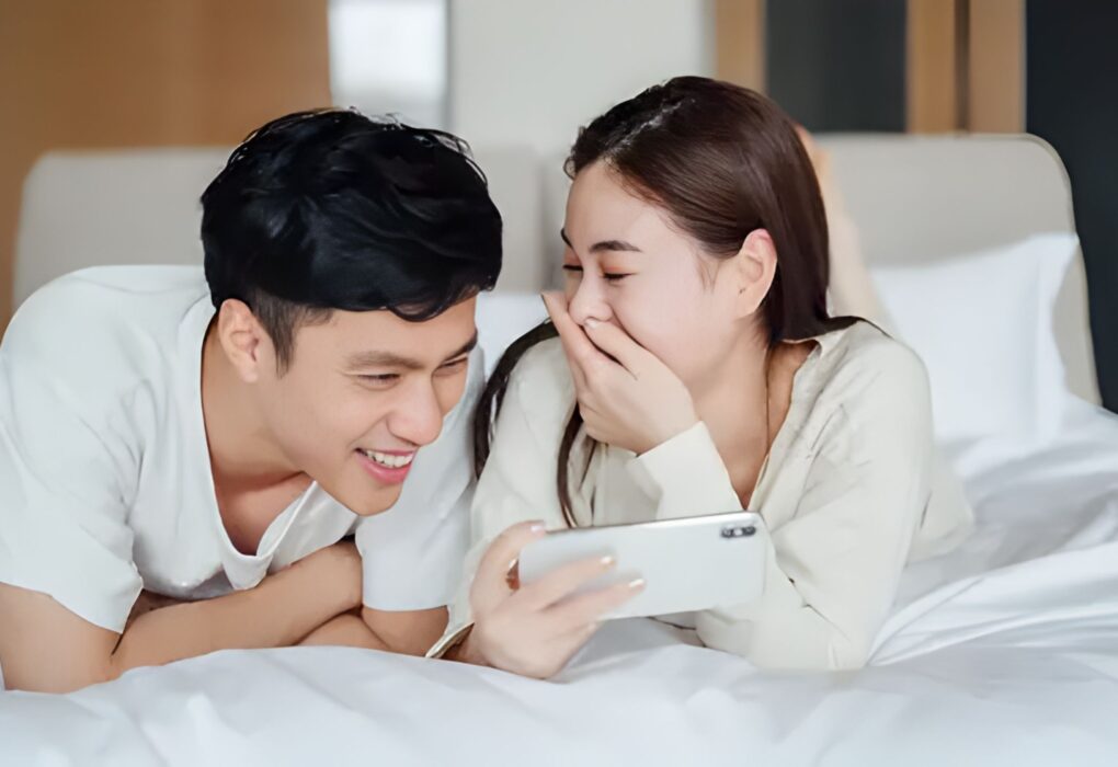 Kesibukan Kerja Picu Jarak Emosional, Ini Cara Menjaga Kedekatan dengan Pasangan