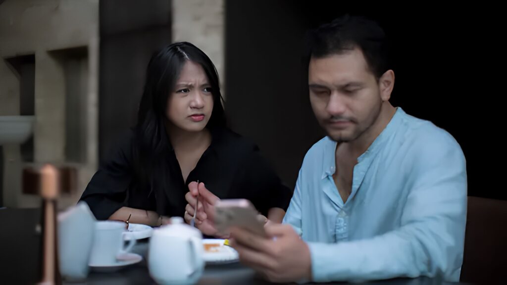 Apakah Oversharing Selalu Berdampak Buruk